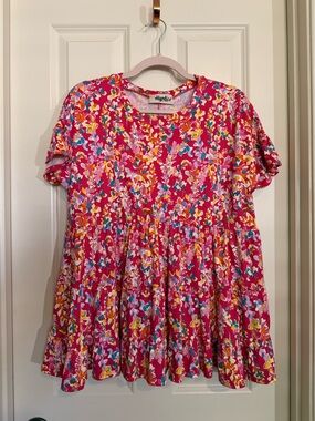 NWOT Haptics Women's Pink Floral Short Sleeve Tiered Tee